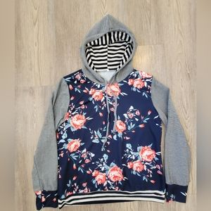 Floral/striped hoodie M/L